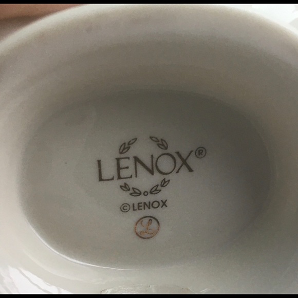 LENOX two (2) small china pcs. ivory w/gold - Picture 6 of 7